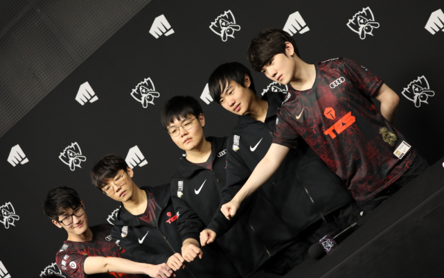 团队型辅助 团队型辅助