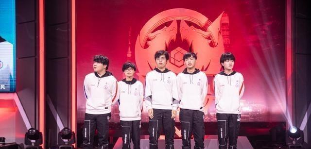 中拼搏到底 中拼搏到底