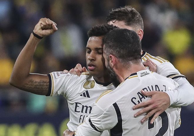 牛棚与板凳 牛棚与板凳